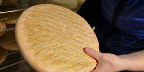 Le grand Badennois typé et onctueux, spécialité des affinés de la fromagerie de Baden.